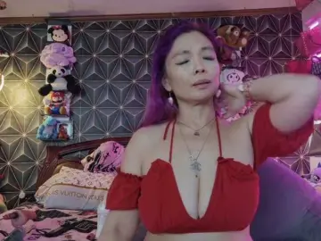 Bongacams Watch Live Sex Cams of YummyMeily