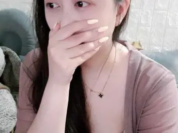 Bongacams Free Porn Cam of Amy-Yong