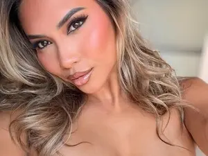 Myfreecams Adult Webcam of ExoticLILYxo