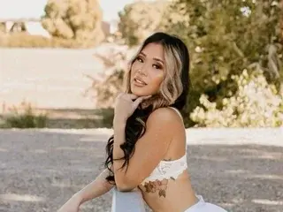 Streamate Adult Webcam of cuteskymk