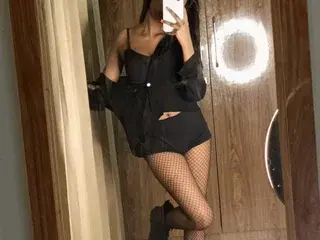 Streamate Live Sex Cam of ShanayaKapoor