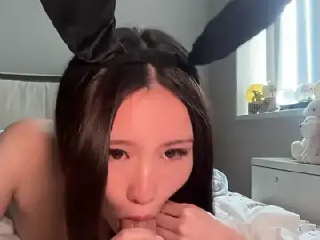 Stripchat Live Sex Cam of luvvivii