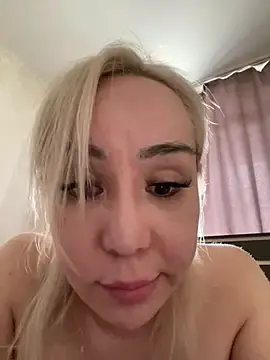 Stripchat Live Sex of Yulianna_Smith