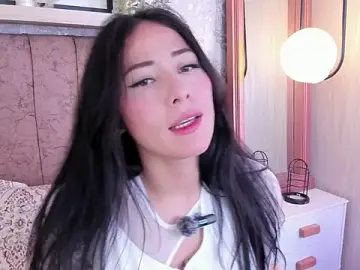 Stripchat Free Porn Cam of Emiiily_