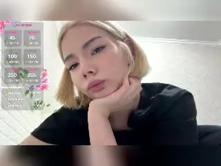 Xlovecam Sex Cam of LaurineNghiem