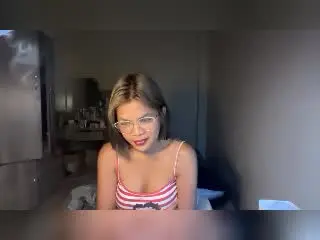 Xlovecam Watch Live Sex Cams of YourBestGirlX