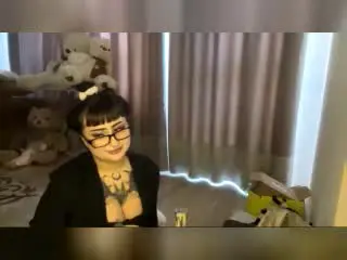 Xlovecam Best live sex cam show of LynnaMitton