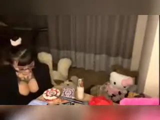 Xlovecam Free Porn Cam of LynnaMitton