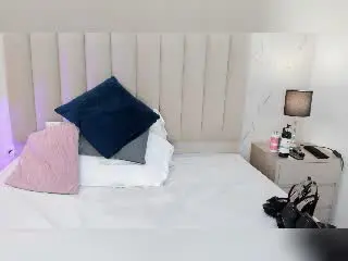 Xlovecam Free Live Porn of ViolettaRouse